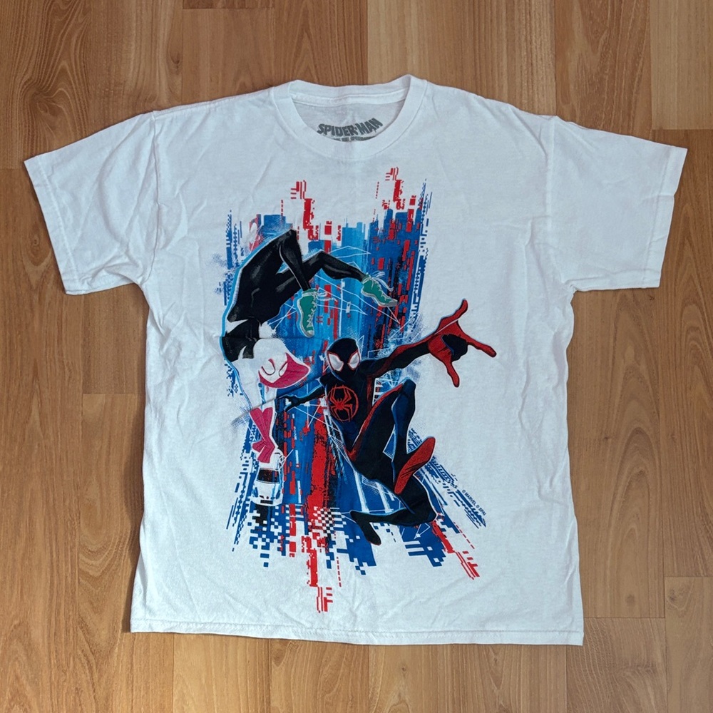 Spiderman White Graphic T-Shirt | SIZE JUNIOR’S XS